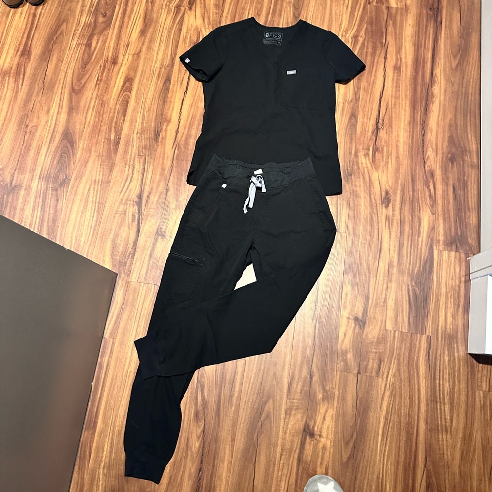 Figs scrubs